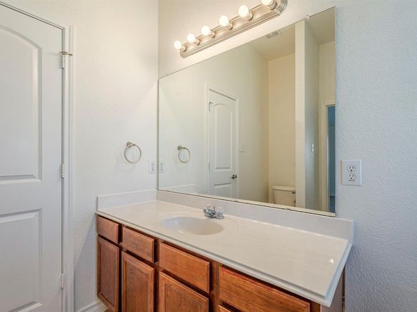 977  Crowder Drive , Crowley Texas 76036