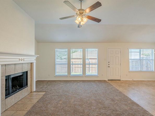 977  Crowder Drive , Crowley Texas 76036