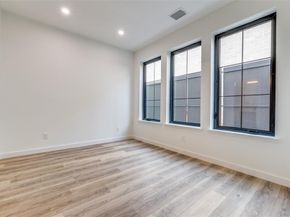 1771  Novela Way , Dallas Texas 75215