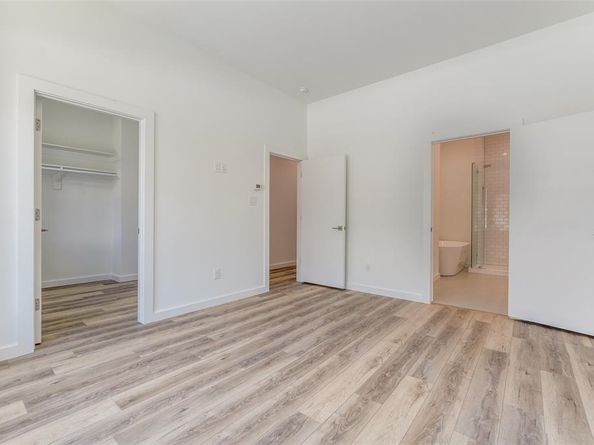 1771  Novela Way , Dallas Texas 75215