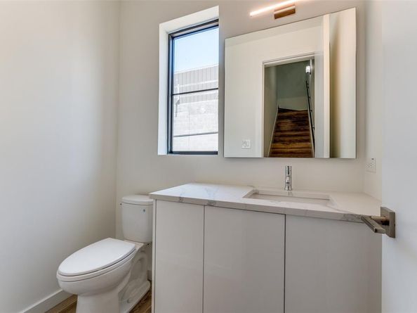 1771  Novela Way , Dallas Texas 75215
