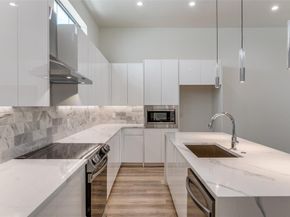1771  Novela Way , Dallas Texas 75215