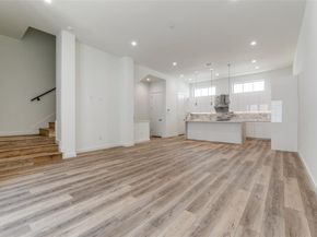1771  Novela Way , Dallas Texas 75215