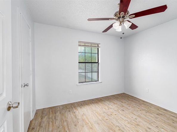 4943  Miller Avenue , Fort Worth Texas 76119