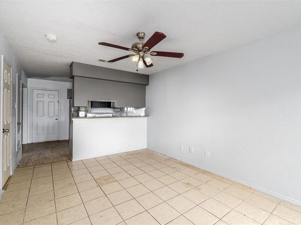 4943  Miller Avenue , Fort Worth Texas 76119