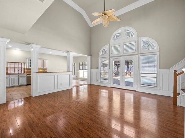 1923  Parktree Drive , Arlington Texas 76001