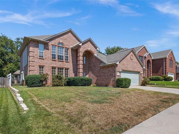 1923  Parktree Drive , Arlington Texas 76001