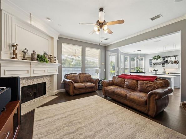 1377  Gladewater Drive , Frisco Texas 75033