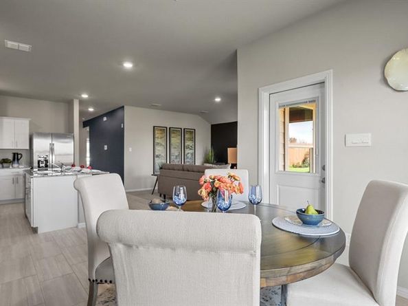 1757  GILLENS Avenue , Fort Worth Texas 76140
