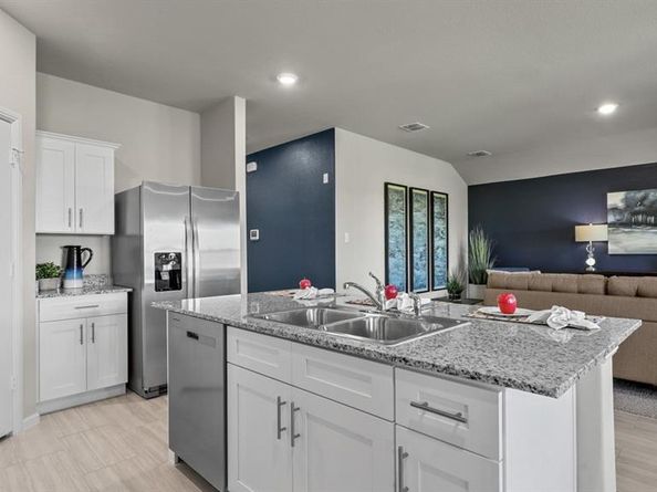 1757  GILLENS Avenue , Fort Worth Texas 76140