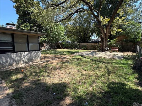 408  Simmons Drive , Hurst Texas 76053