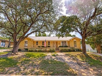 2412  Grandview Drive 