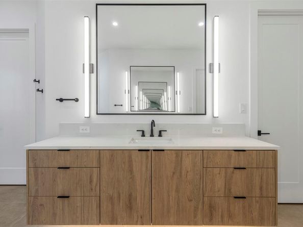 5611  Ellsworth Avenue  102, Dallas Texas 75206