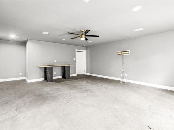 1215 N Bishop Avenue , Dallas Texas 75208