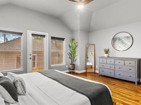 1215 N Bishop Avenue , Dallas Texas 75208
