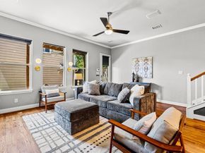 1215 N Bishop Avenue , Dallas Texas 75208