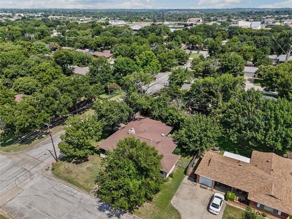 7501 S College Circle , North Richland Hills Texas 76180