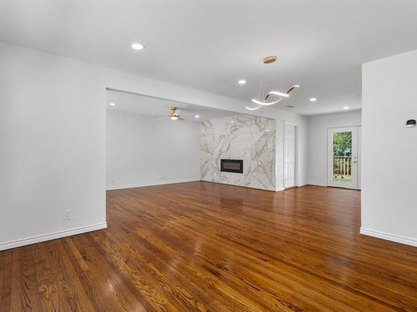 10209  Casa View Drive , Dallas Texas 75228