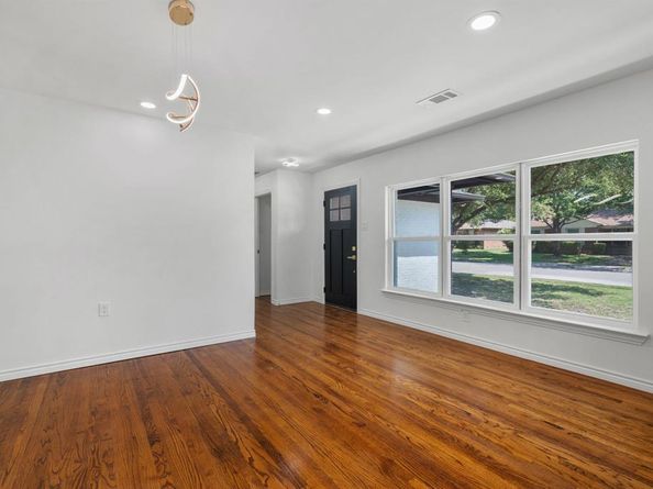 10209  Casa View Drive , Dallas Texas 75228