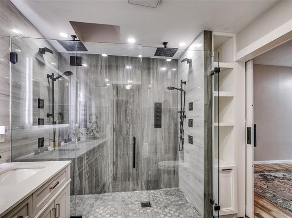 5005  Bradley Lane , Arlington Texas 76017