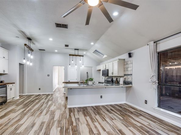 5005  Bradley Lane , Arlington Texas 76017