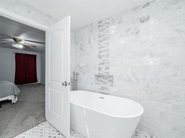 824  Carney Drive , Garland Texas 75041