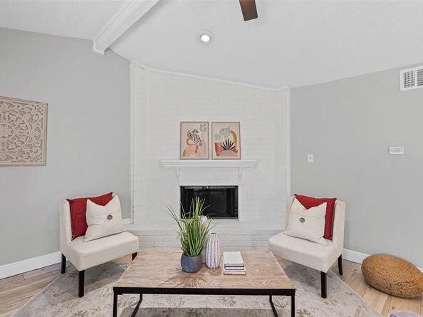 805 W Embercrest Drive , Arlington Texas 76017