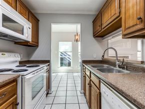 1609  Marsh Lane  110, Carrollton Texas 75006