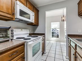 1609  Marsh Lane  110, Carrollton Texas 75006