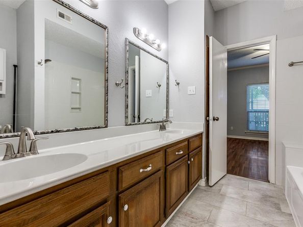 1609  Marsh Lane  110, Carrollton Texas 75006