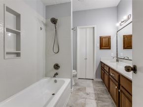 1609  Marsh Lane  110, Carrollton Texas 75006