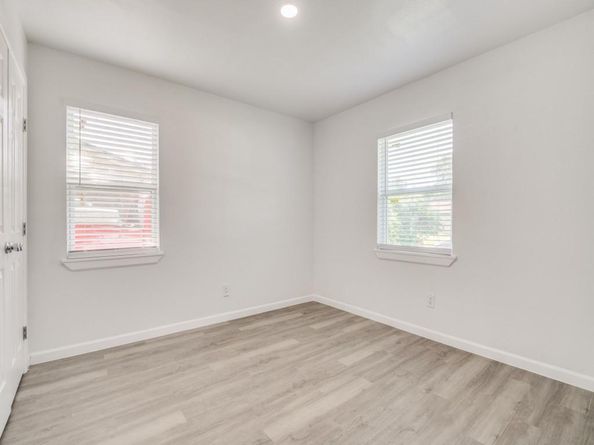 525  Moonlight Drive , Garland Texas 75040