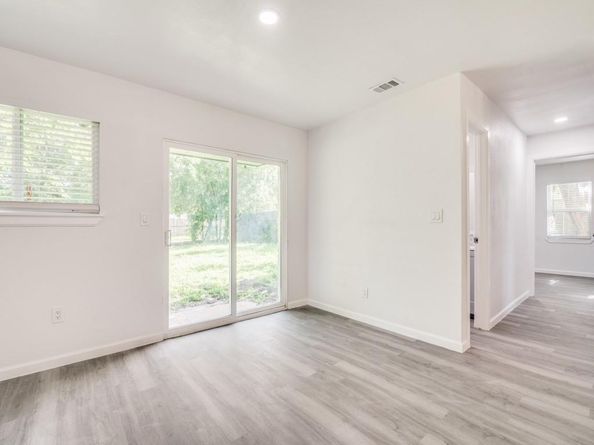 525  Moonlight Drive , Garland Texas 75040