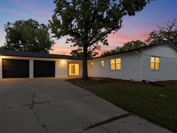 1974  SHELMAN Trail , Fort Worth Texas 76112