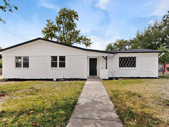 1974  SHELMAN Trail , Fort Worth Texas 76112
