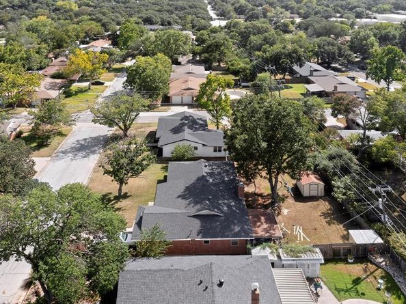1974  SHELMAN Trail , Fort Worth Texas 76112