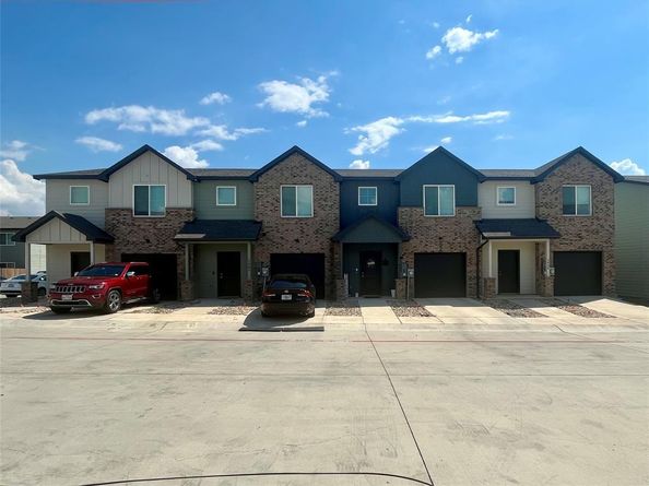 1401-1404  Boxwood Lane , Forest Hill Texas 76140