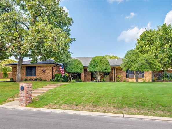 7516  Lochwood Court , Fort Worth Texas 76179