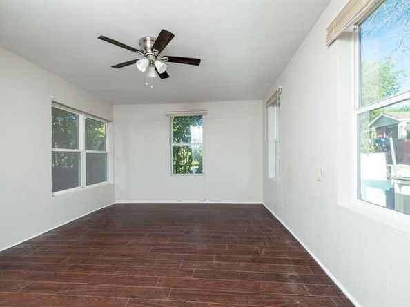 1203 E Davis Avenue , Fort Worth Texas 76104