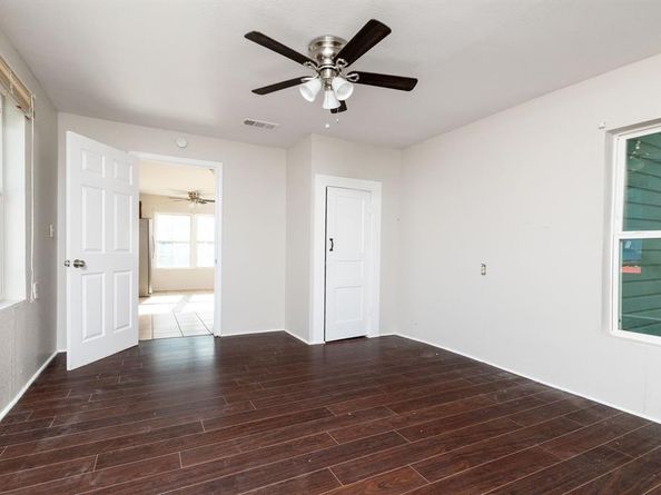 1203 E Davis Avenue , Fort Worth Texas 76104