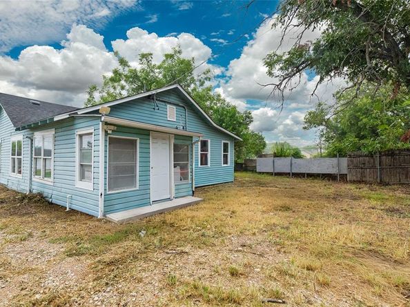 1203 E Davis Avenue , Fort Worth Texas 76104