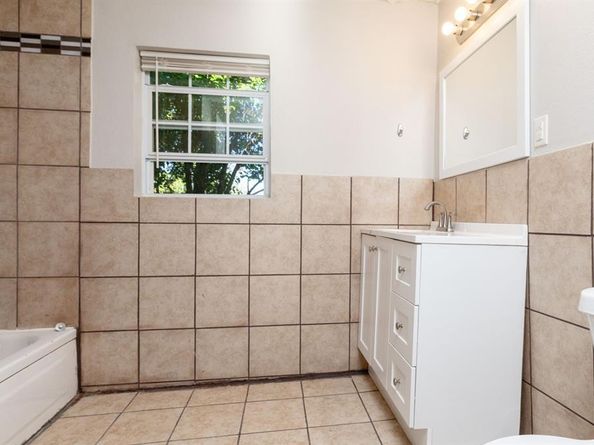 1203 E Davis Avenue , Fort Worth Texas 76104