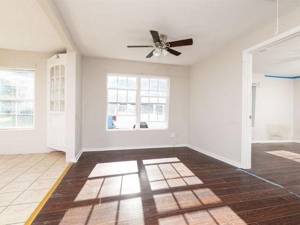 1203 E Davis Avenue , Fort Worth Texas 76104