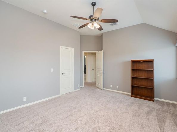 205  Oakcrest Drive , Justin Texas 76247