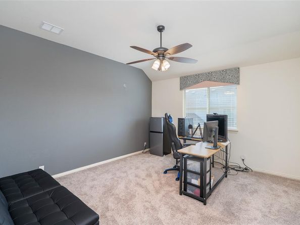 205  Oakcrest Drive , Justin Texas 76247