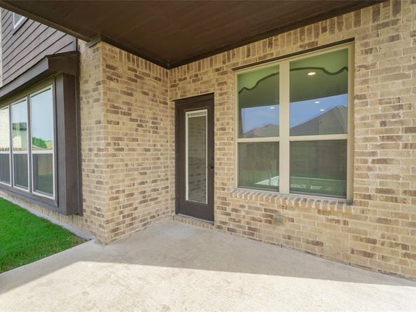 205  Oakcrest Drive , Justin Texas 76247