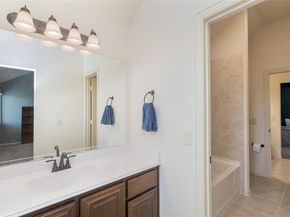 205  Oakcrest Drive , Justin Texas 76247