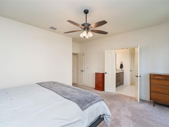 205  Oakcrest Drive , Justin Texas 76247