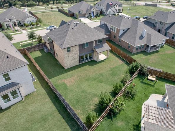 205  Oakcrest Drive , Justin Texas 76247