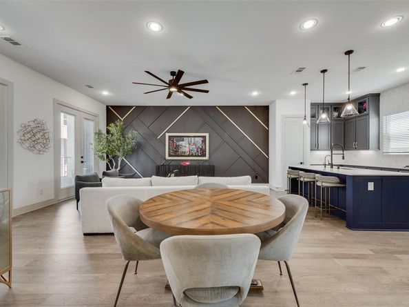 2651  Carmelita Street , Dallas Texas 75212